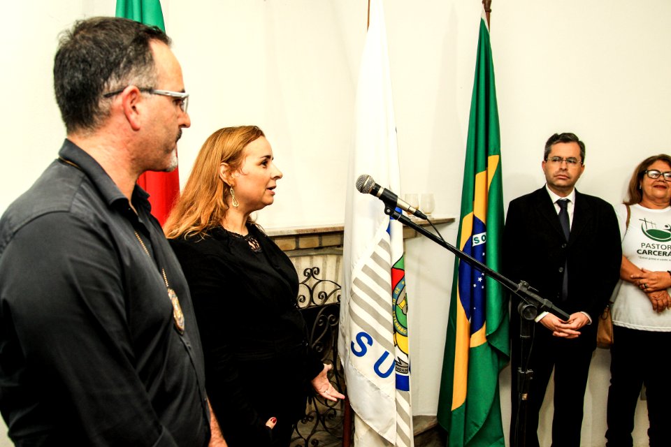 27.04.2018 - Prefeita Paula Mascarenhas durante posse da nova administradora do Presídio Regional de Pelotas, Fabiane Gomes Dias de Oliveira - Foto: Gustavo Vara
