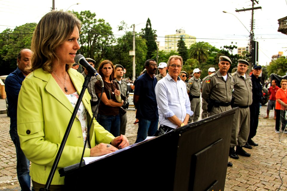 07.12.2017 - Prefeita Paula Mascarenhas e o vice Idemar Barz durante lançamento da Operação Papai Noel
