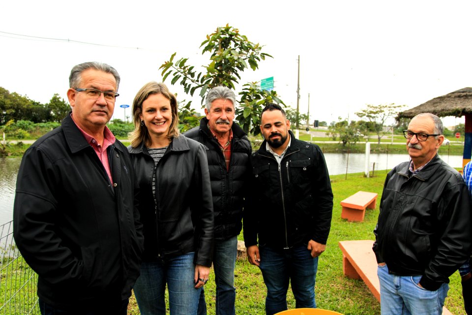 18.05.2018 - Prefeita Paula Mascarenhas acompanhada do Diretor Presidente da Eterpel, Jorge Vasques realizam a reinauguração da ponte e área de recreação infantil do terminal rodoviário de Pelotas - Foto: Gustavo Vara