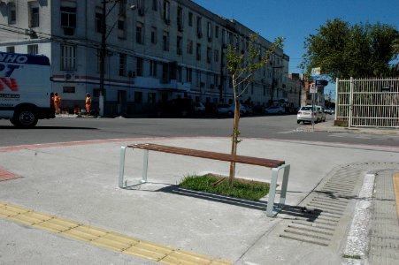28.11.2017 - Novos bancos na rua General Osório - mobiliário urbano e paisagismo