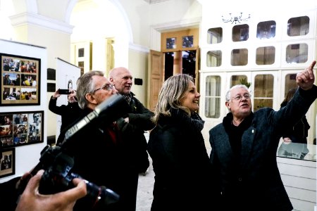 05.07.2019 - Prefeita Paula Mascarenhas e o vice Idemar Barz prestigiam a abertura da exposição fotográfica ‘Bernardo de Souza em dois tempos’ em homenagem ao ex-prefeito, com imagens do fotógrafo Gustavo Vara - Foto: Michel Corvello