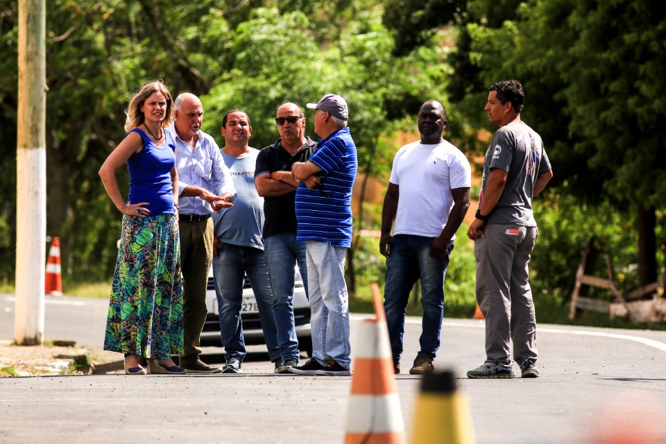 05.02.2018 - Prefeita Paula Mascarenhas durante entrega da rua Xavier Ferreira