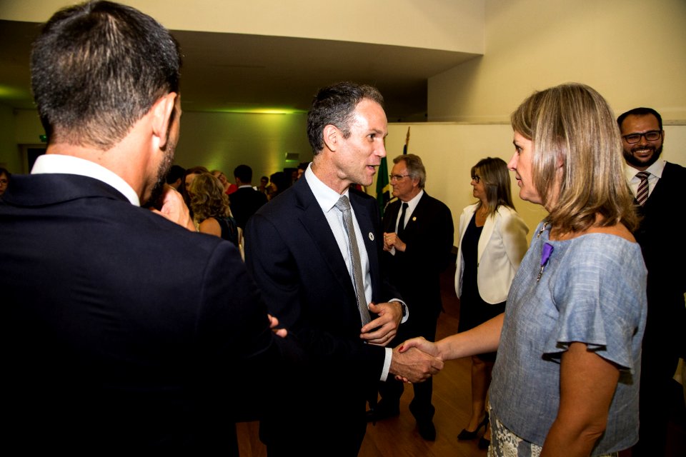 28.02.2018 - Porto Alegre/RS - Prefeita Paula Mascarenhas recebe comenda da Ordem das Palmas Acadêmicas na Fundação Iberê Camargo - Foto: Gustavo Vara