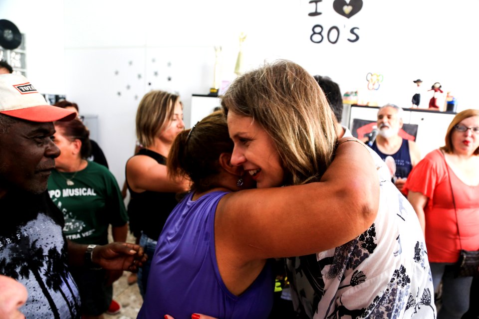29.12.2017 - Prefeita Paula Mascarenhas durante visita à exposição comemorativa aos 25 anos do Caps Castelo