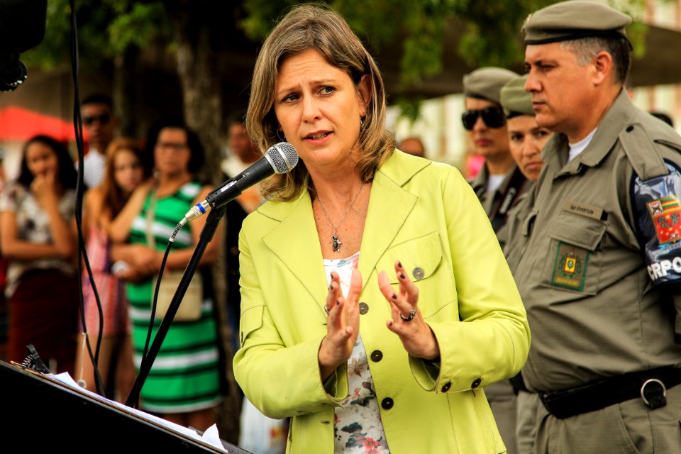 07.12.2017 - Prefeita Paula Mascarenhas e o vice Idemar Barz durante lançamento da Operação Papai Noel
