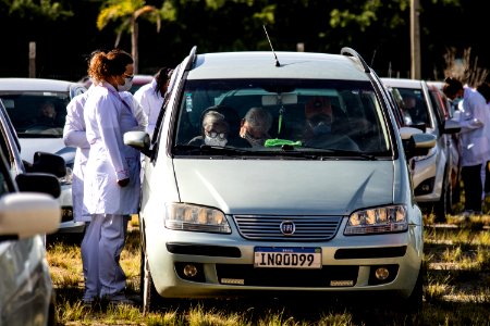 22.03.2021 - Drive-thru para idosos com 75 anos ou mais - Foto Michel Corvello