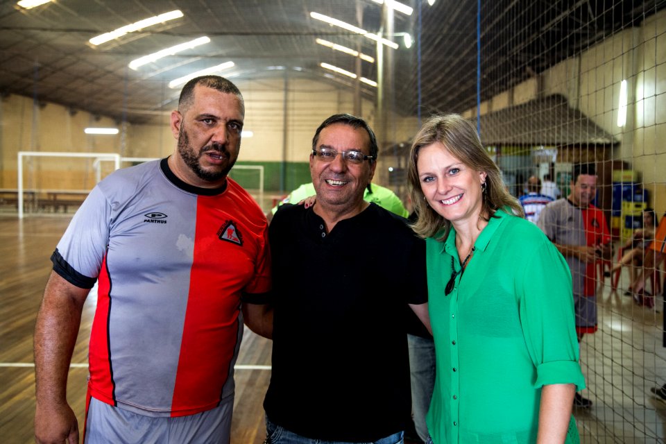10.03.2018 - Prefeita Paula Mascarenhas prestigia o campeonato de futebol - funcionários prefeitura