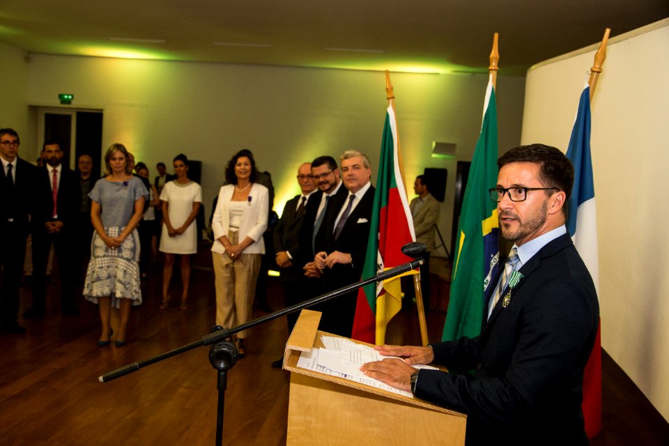 28.02.2018 - Porto Alegre/RS - Prefeita Paula Mascarenhas recebe comenda da Ordem das Palmas Acadêmicas na Fundação Iberê Camargo - Foto: Gustavo Vara