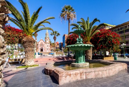 Plaza y Catedral San Marcos - Arica