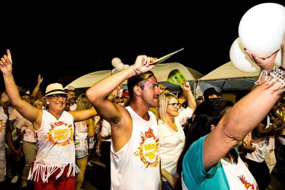 12.02.2018 - Bloco da Paz desfila na Passarela do Samba no Porto de Pelotas - Foto: Gustavo Vara