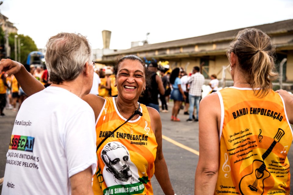 10.02.2018 - Prefeita Paula Mascarenhas e o vice Idemar Barz durante o primeiro dia do Carnaval 2018 - Foto: Gustavo Vara