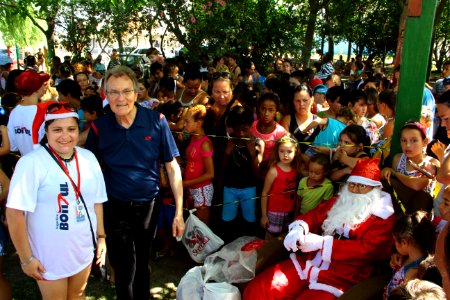 16.12.2017 - Vice-prefeito Idemar Barz na chegada do Papai Noel da Rádio Imigrantes