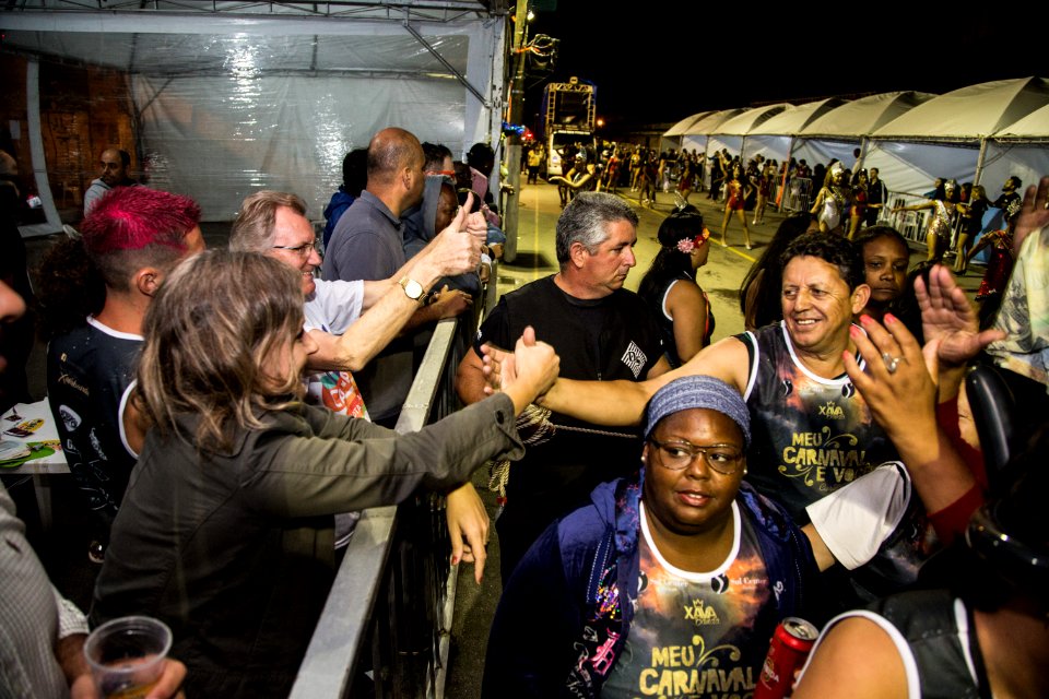 12.02.2018 - Prefeita Paula Mascarenhas e o vice Idemar Barz no segundo dia do Carnaval 2018 - Foto: Gustavo Vara