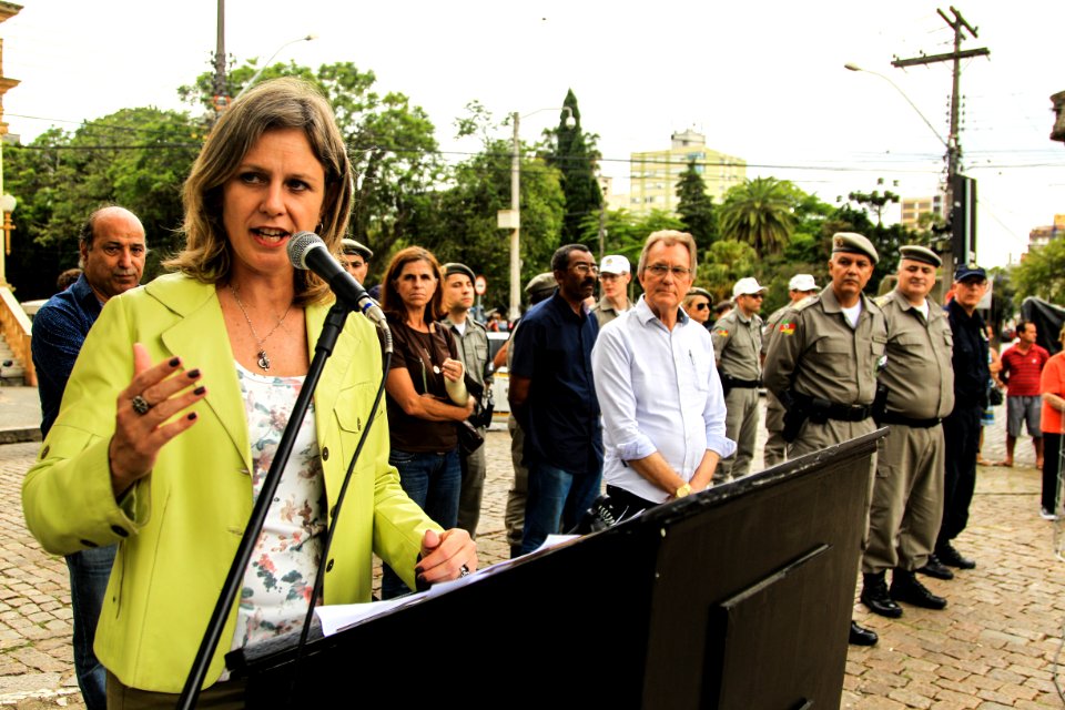 07.12.2017 - Prefeita Paula Mascarenhas e o vice Idemar Barz durante lançamento da Operação Papai Noel