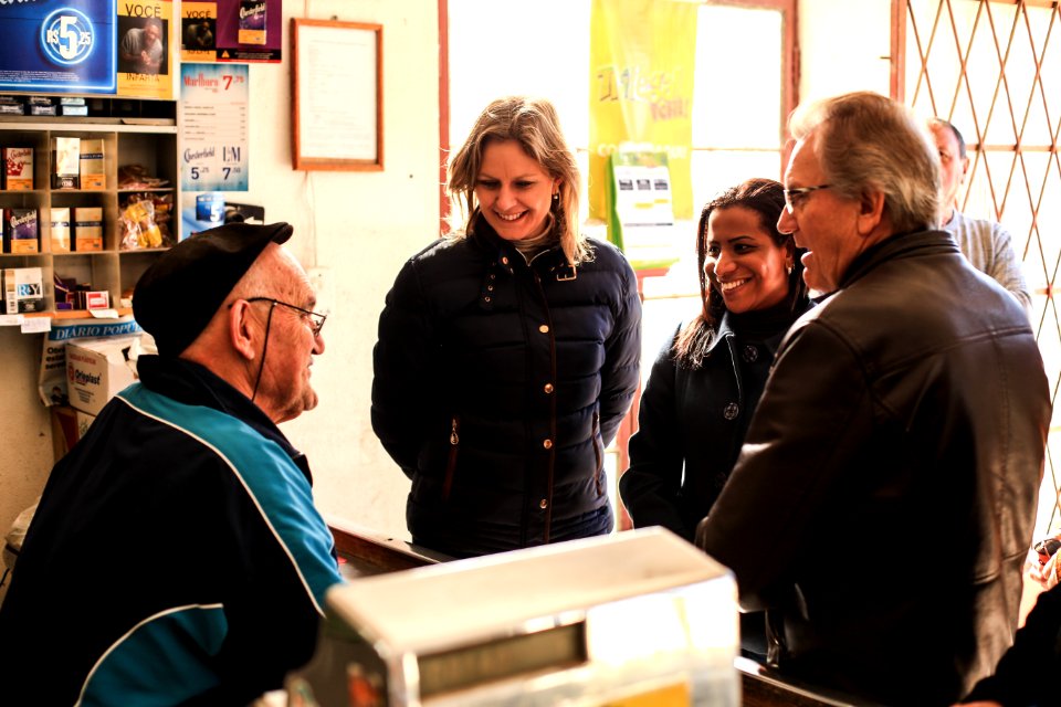 23.05.2018 - Prefeita Paula Mascarenhas e o vice Idemar Barz durante vistoria das obras nas ruas Afonso Pena, Paulo Guilayn e Santo Michelon no Fragata - Foto: Gustavo Vara
