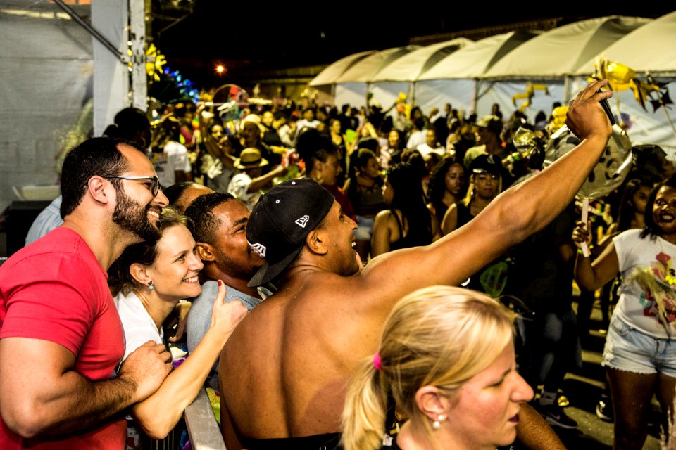 10.02.2018 - Prefeita Paula Mascarenhas e o vice Idemar Barz durante o primeiro dia do Carnaval 2018 - Foto: Gustavo Vara