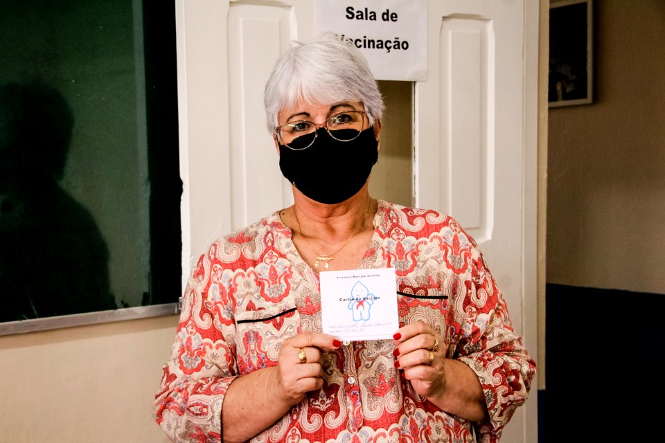 14.04.2021 Vacinação de idosos com 62 anos nas escolas e 2ª dose para idosos de 79 anos no drive Foto Rodrigo Chagas