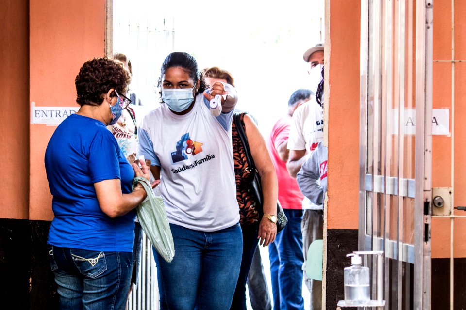 15.04.2021 - Vacinação dos idosos de 61 anos nas escolas - Foto Michel Corvello