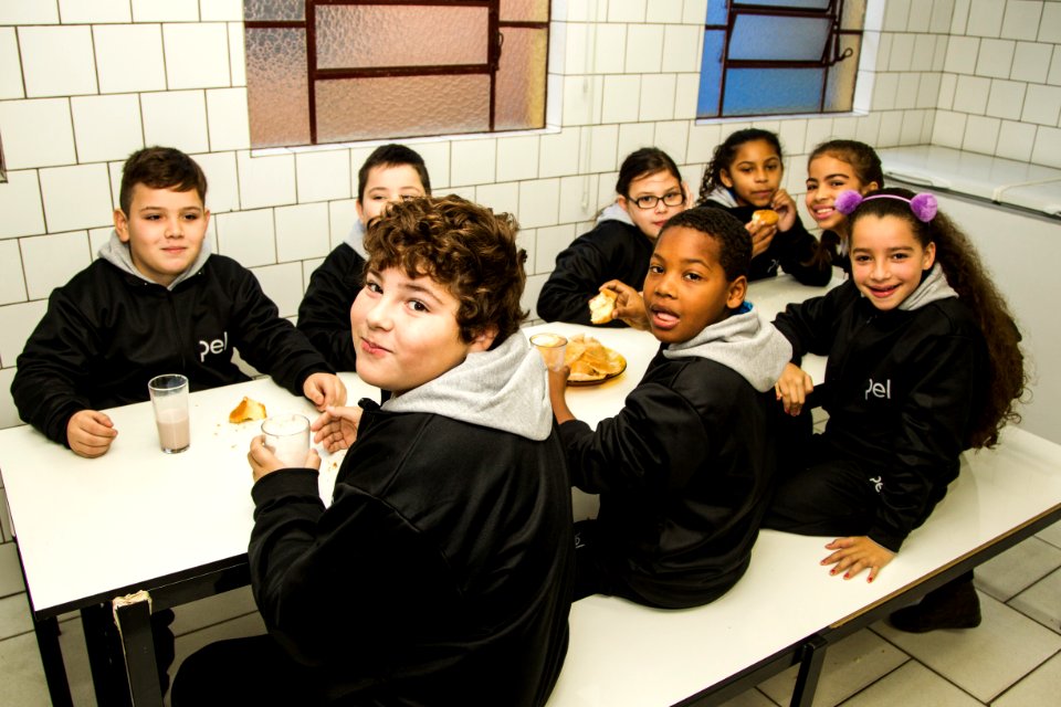 21.06.2018 -  Entrega dos novos uniformes na Escola Joaquim Nabuco e assinatura da ordem de serviço da construção de passarela coberta para EMEF Joaquim Nabuco - Foto: Gustavo Vara
