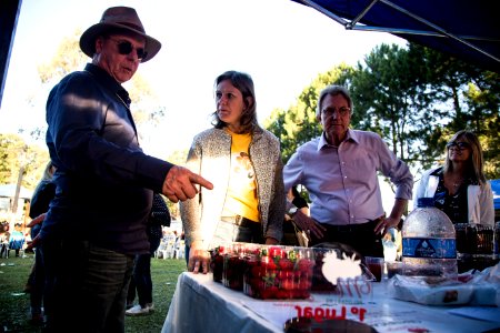 12.11.2017 - 1ª Festa do Morango é atração na comunidade do Redentor, na Estrada da Gama, localizada no Monte Bonito. Com a presença do secretário muncipal Jair Seidel, vice prefeito Idemar Barz e a prefeita Paula Mascarenhas