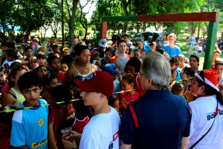 16.12.2017 - Vice-prefeito Idemar Barz na chegada do Papai Noel da Rádio Imigrantes