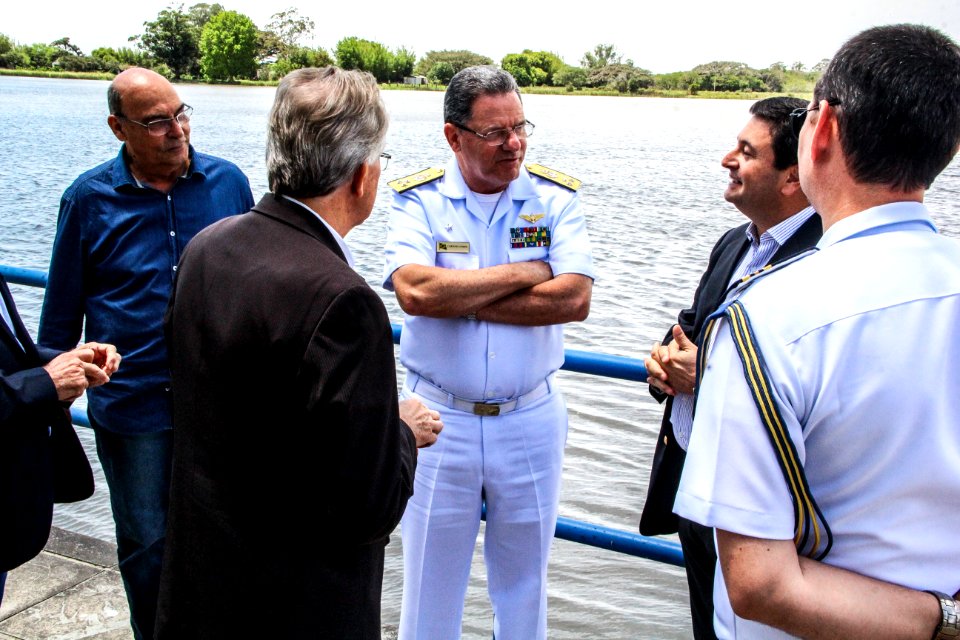 24.11.2017 - Prefeito em exercício Idemar Barz em reunião almoço com o vice-almirante Victor Cardoso Gomes - Fotos: Marcel Avila