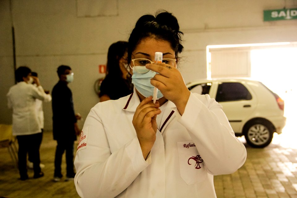 02.04.2021 Drive-thru da Vacinação para 1° dose dos idosos com 67 anos ou mais Foto Rodrigo Chagas