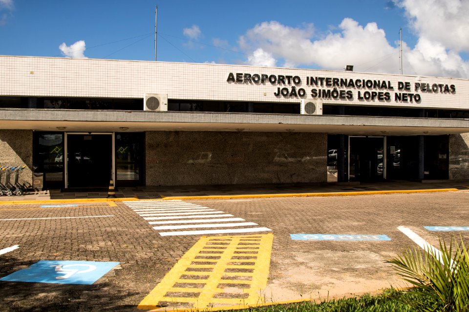 07.04.2021 - Aeroporto Internacional de Pelotas João Simões Lopes Neto - Foto Michel Corvello