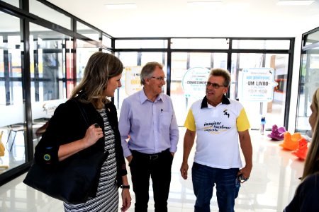 22.02.2018 - Prefeita Paula Mascarenhas e o vice Idemar Barz durante visita à Escola Santa Mônica - Foto: Gustavo Vara