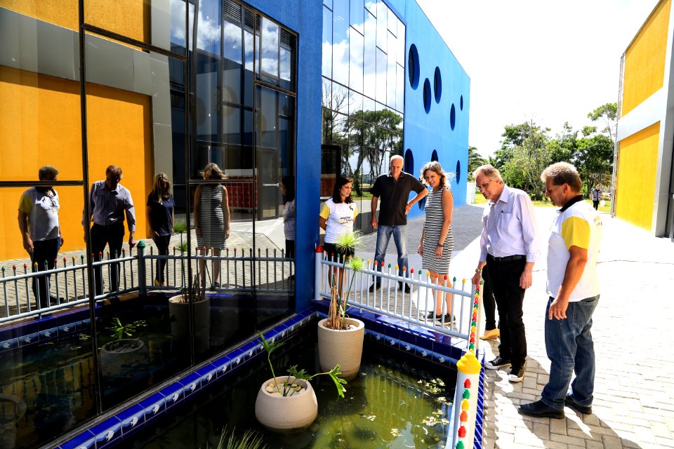 22.02.2018 - Prefeita Paula Mascarenhas e o vice Idemar Barz durante visita à Escola Santa Mônica - Foto: Gustavo Vara