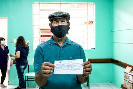 09.04.2021 - Vacinação de idosos com 65 anos nas escolas - Foto Michel Corvello