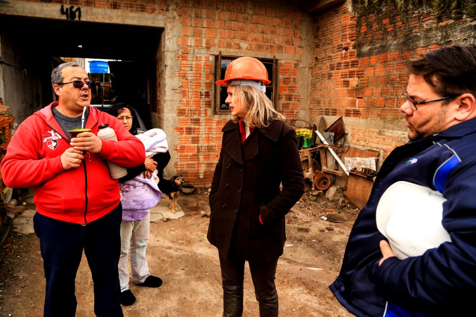 04.07.2018 - Prefeita Paula Mascarenhas e o vice Idemar Barz em visita às obras do Sanep - Foto: Gustavo Vara