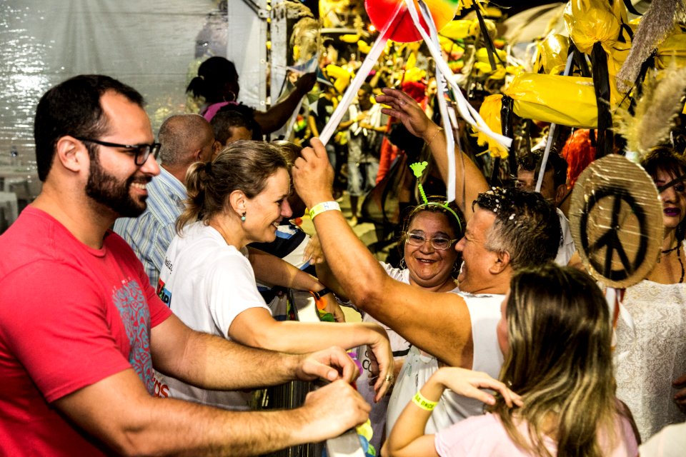 10.02.2018 - Prefeita Paula Mascarenhas e o vice Idemar Barz durante o primeiro dia do Carnaval 2018 - Foto: Gustavo Vara
