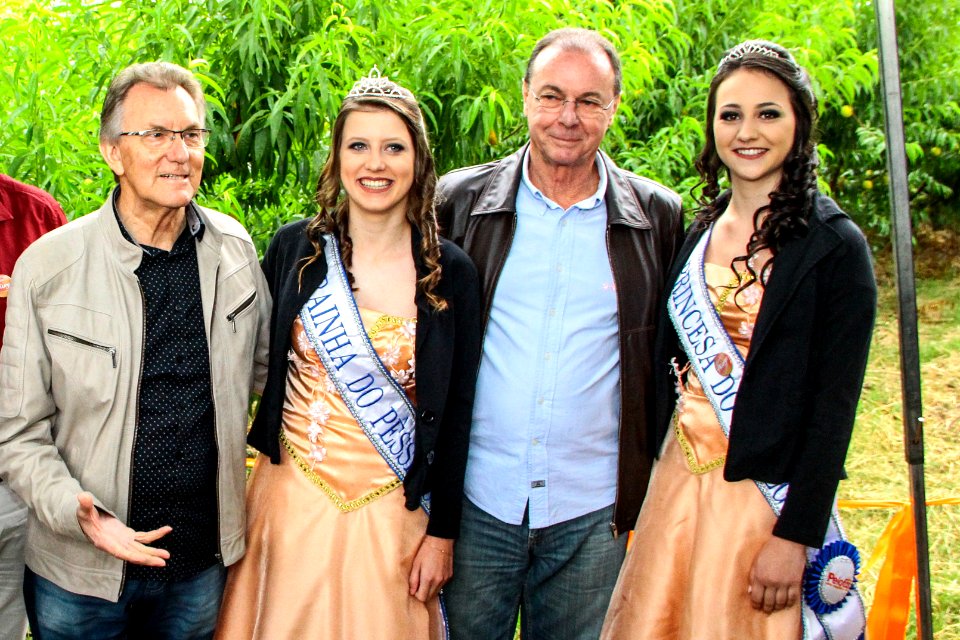 25.11.2017 - Prefeito em exercício Idemar Barz na abertura da Colheita do Pêssego 2017