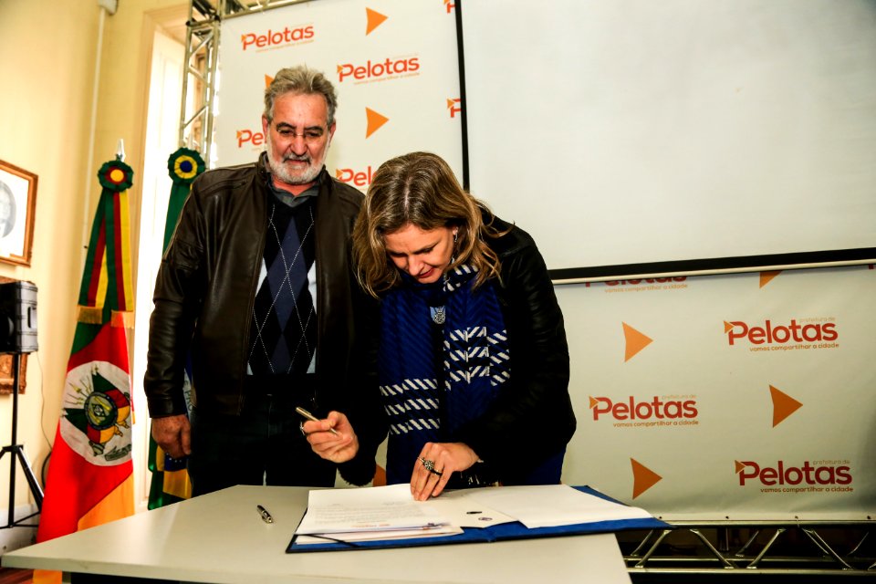 03.07.2018 - Prefeita Paula Mascarenhas durante reunião do Cip com assinatura das Cipaves com diretores da rede municipais e assinaturas de adesões ao Pacto Pelotas Pela Paz  Foto: Gustavo Vara