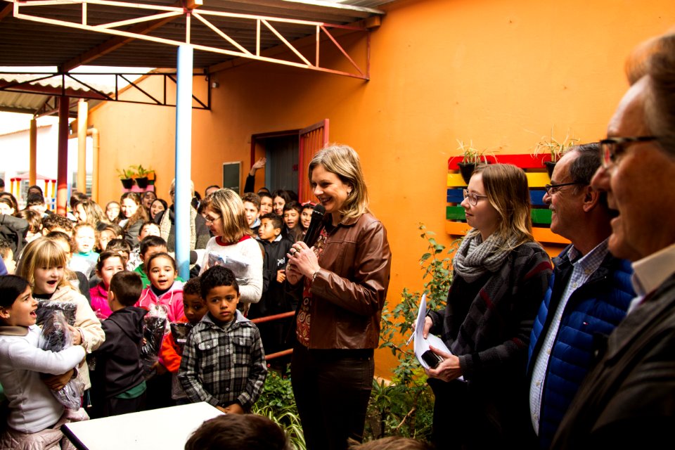 21.06.2018 -  Entrega dos novos uniformes na Escola Joaquim Nabuco e assinatura da ordem de serviço da construção de passarela coberta para EMEF Joaquim Nabuco - Foto: Gustavo Vara
