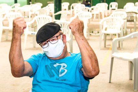 26.03.2021 - Vacinação dos idosos com 74 anos nas escolas - Foto Michel Corvello