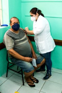 15.04.2021 - Vacinação dos idosos de 61 anos nas escolas - Foto Michel Corvello