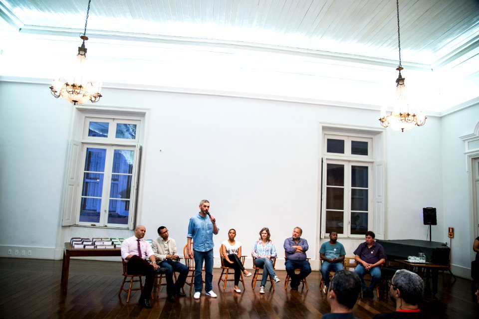 13.11.2017 - Prefeita Paula Mascarenhas prestigia o lançamento dos livros da Fundação Palmares na Bibliotheca Pública Pelotense