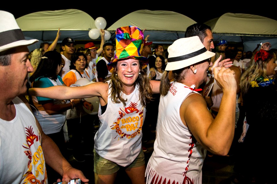 12.02.2018 - Bloco da Paz desfila na Passarela do Samba no Porto de Pelotas - Foto: Gustavo Vara