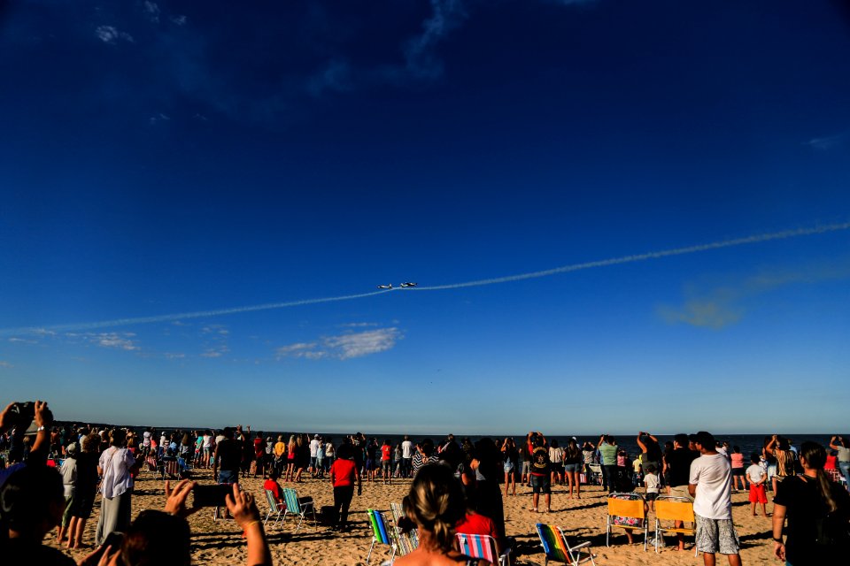 18.04.2018 - Apresentação da Esquadrilha da Fumaça em comemoração aos 100 anos do 9ª Batalhão de Infantaria Motorizada em Pelotas e pela passagem do Dia do Exército - Foto: Gustavo Vara