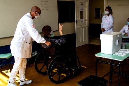 24.03.2021 - Vacinação dos idosos com 76 anos nas escolas - Foto Michel Corvello