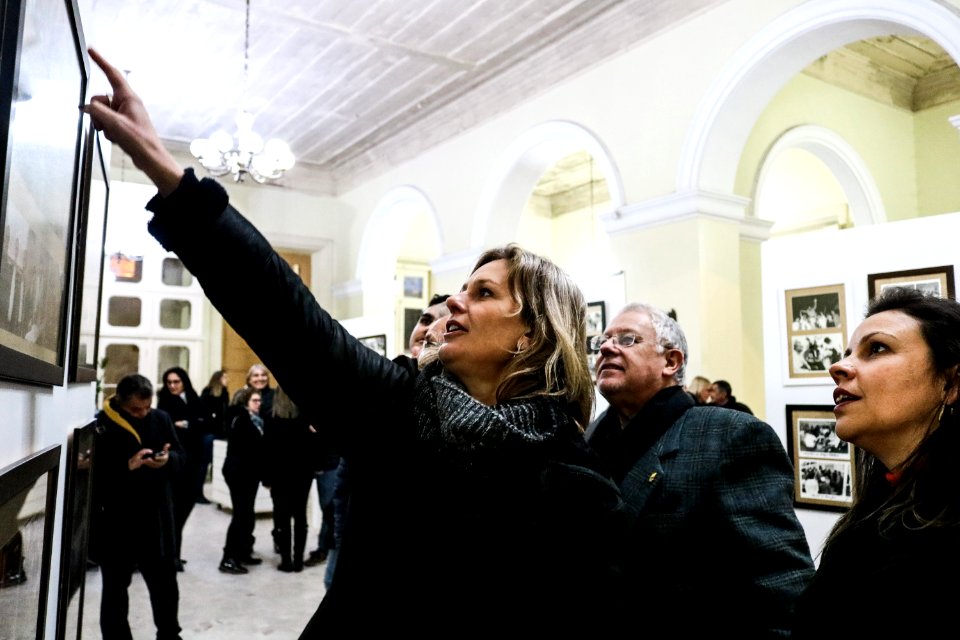 05.07.2019 - Prefeita Paula Mascarenhas e o vice Idemar Barz prestigiam a abertura da exposição fotográfica ‘Bernardo de Souza em dois tempos’ em homenagem ao ex-prefeito, com imagens do fotógrafo Gustavo Vara - Foto: Michel Corvello