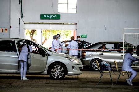 14.03.2021 - Drive-thru para vacinação de idosos com 79 anos - Foto Michel Corvello