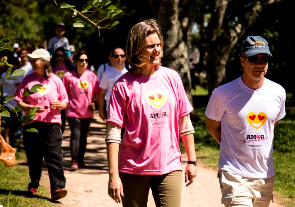 19.11.2017 - Prefeita Paula Mascarenhas participa da caminhada pela adoção realizado pelo Juizado Regional da Infância e Juventude da Comarca de Pelotas