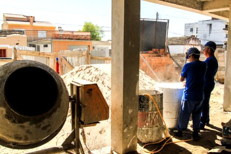 01.11.2017 - Prefeita Paula Mascarenhas e vice Idemar Barz em visita à obra da UBS Virgílio Costa