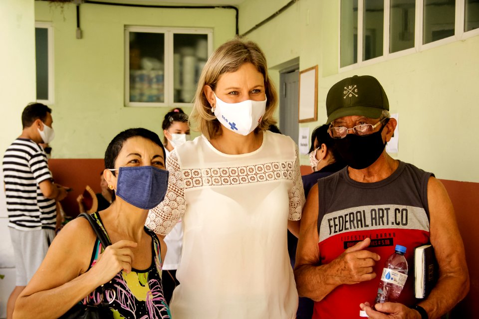03.03.2021 Prefeita Paula Mascarenhas acompanha vacinação de idosos nas escolas Foto Rodrigo Chagas