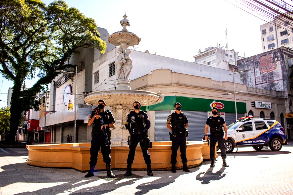 07.03.2021 - Movimento na cidade durante o lockdown - Foto Michel Corvello-46