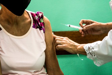 09.04.2021 - Vacinação de idosos com 65 anos nas escolas - Foto Michel Corvello