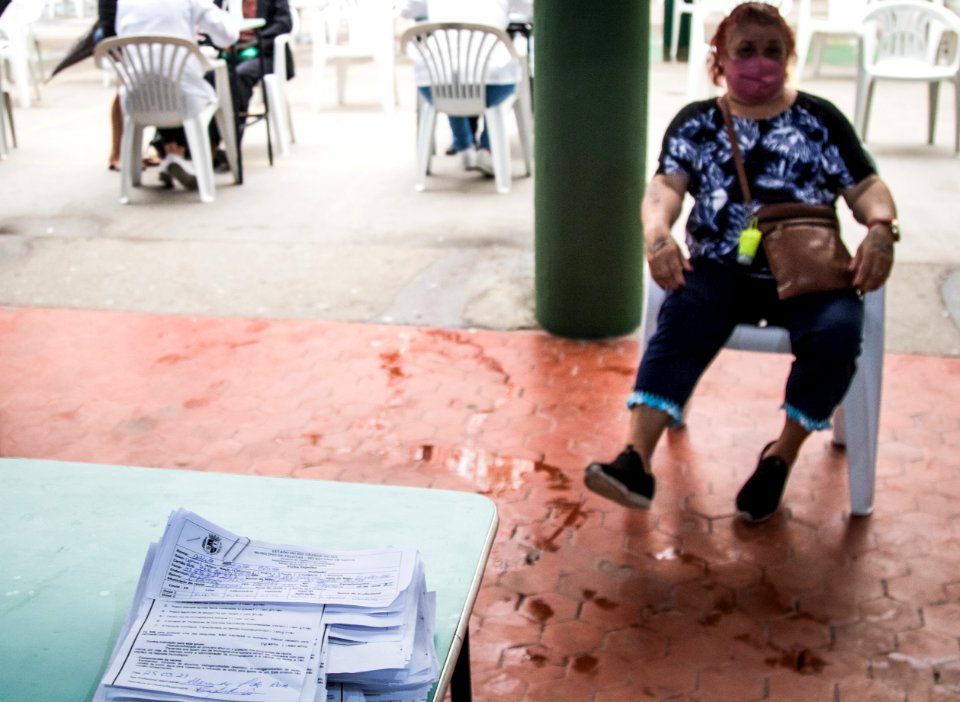 26.03.2021 - Vacinação dos idosos com 74 anos nas escolas - Foto Michel Corvello